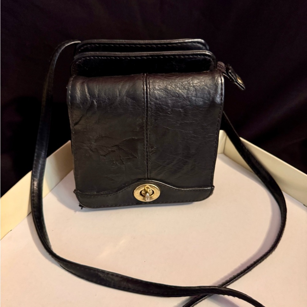Elegant Black Leather Crossbody Bag